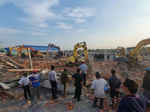 'Thấy bức tường đổ, trong đầu mình nghĩ là chết rồi'