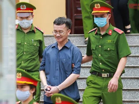 Giữ vai trò chủ mưu, nguyên Trưởng phòng Khảo thí sở GD&ĐT tỉnh Hòa Bình lĩnh 8 năm tù