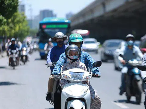 Nắng nóng gay gắt, chỉ số tia UV tại Hà Nội ở mức nguy hại