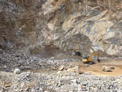 Cập nhật thông tin vụ sập mỏ đá tại Điện Biên