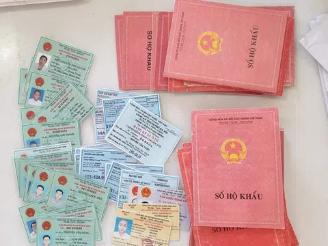 Đà Nẵng: Tạm giữ hình sự nhóm đối tượng liên quan đến đường dây làm giả con dấu, tài liệu kiểm tiền tỷ