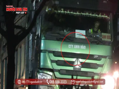 (Bài 1) Phát hiện đoàn xe tải từ Dự án công viên và hồ điều hoà quận Cầu Giấy đổ trộm đất thải