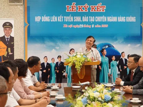 Lễ ký kết hợp đồng liên kết tuyển sinh cung ứng nguồn nhân lực hàng không - xuất khẩu lao động