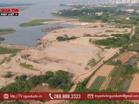 Hà Nội: Kè bảo vệ đê sông Hồng bị xâm hại