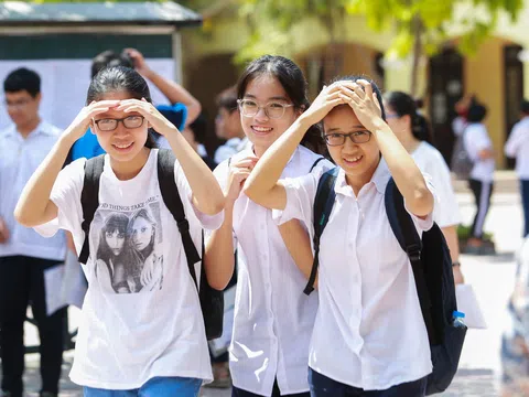 Thí sinh Hà Nội tự tin đề Ngữ văn dễ “ăn điểm”, làm thừa thời gian dù ôn “lệch tủ”