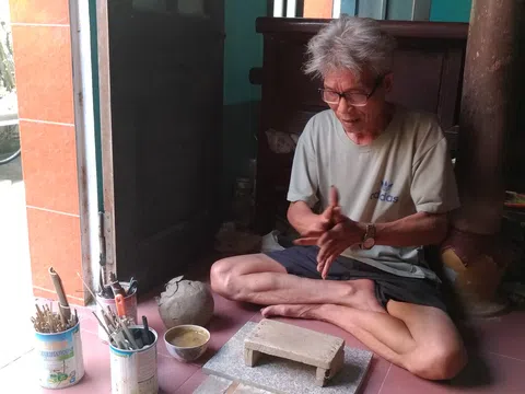 Chuyện đời của nghệ nhân duy nhất hơn nửa thế kỷ gìn giữ nghề nặn phỗng đất ở xứ Kinh Bắc