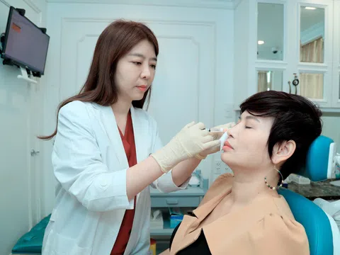 Không phải là bệnh lý, nhưng hốc mắt trũng sâu lại khiến nhiều chị em đau đầu để tìm cách khắc phục