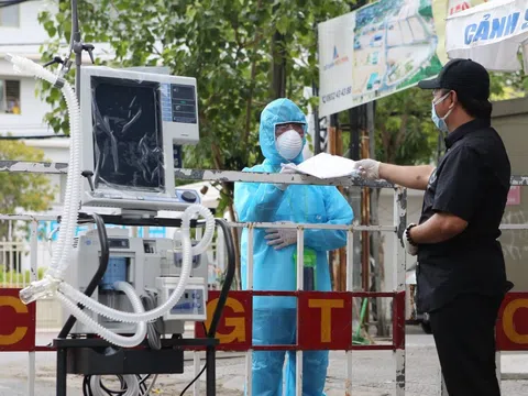 Tặng máy ECMO, 5 máy thở trị giá 6,25 tỷ đồng cho Đà Nẵng