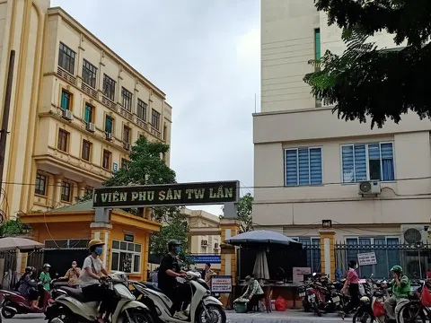 Cò mồi trước cổng BV Phụ sản Trung ương: Nghe đồn thì tưởng chuyên môn, tìm ra mới biết là chuyên “cò” đồn