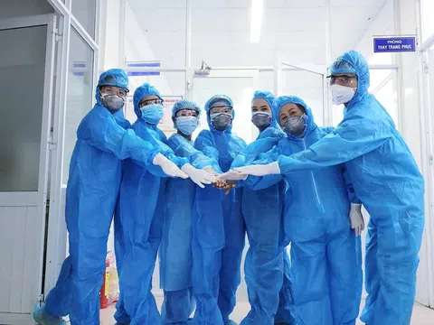 Cuộc chiến trong “tâm dịch” của những “chiến binh áo trắng”