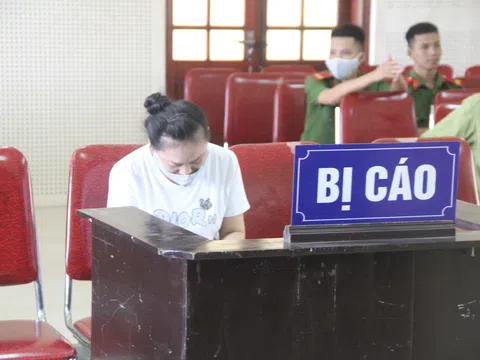 Cha nghèo vay tiền bồi thường hộ con gái, trước tòa dặn con cải tạo tốt