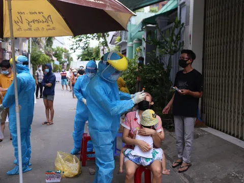 Đà Nẵng: Phó chủ tịch phường mắc Covid-19, 36 cán bộ đi cách ly