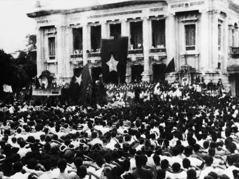 Chỉ đạo chiến lược của Đảng trong cuộc Cách mạng tháng Tám 1945