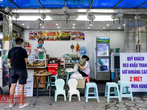 Hà Nội: Hàng quán khởi động “lá chắn” phòng chống dịch