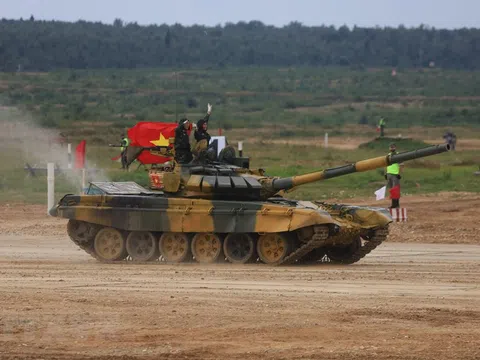 Kíp xe tăng Việt Nam thi đấu tại Army Games 2020
