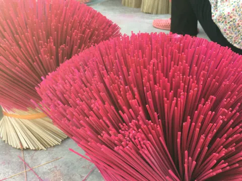 Làng nghề làm tăm hương hơn 100 tuổi “thoi thóp” trong cơn bĩ cực mang tên Covid -19