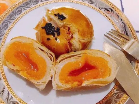 Thông tin giật mình về bánh trung thu trứng chảy gây sốt khắp chợ