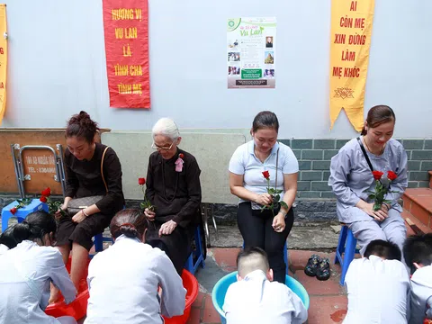 Không phải bạc tiền đây mới là cách báo hiếu cha mẹ mong đợi nhất