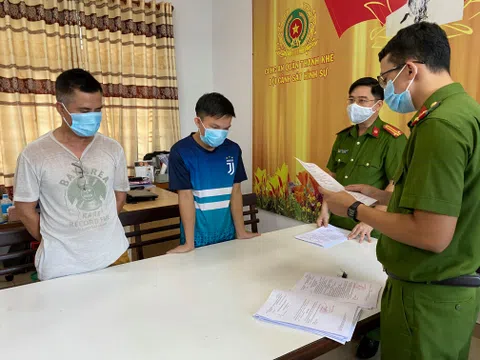 Bắt chủ tiệm photocopy làm giả 121 con dấu, tài liệu của cơ quan tổ chức