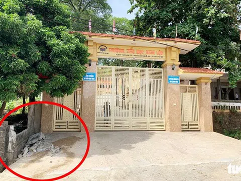 Sập tường trước cổng trường đè chết học sinh lớp 5