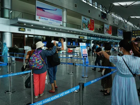 Bộ GTVT dỡ bỏ giãn cách trên các phương tiện vận tải xuất phát từ Đà Nẵng