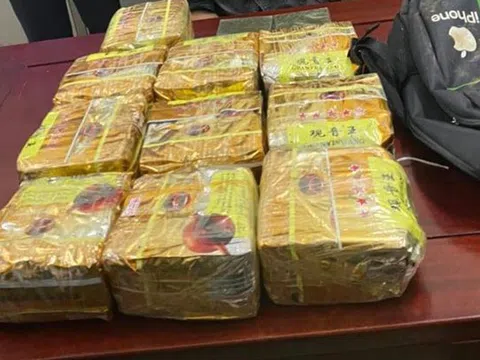 Phát hiện công an, đối tượng ném ba lô chứa đầy ma túy để tìm đường chạy trốn