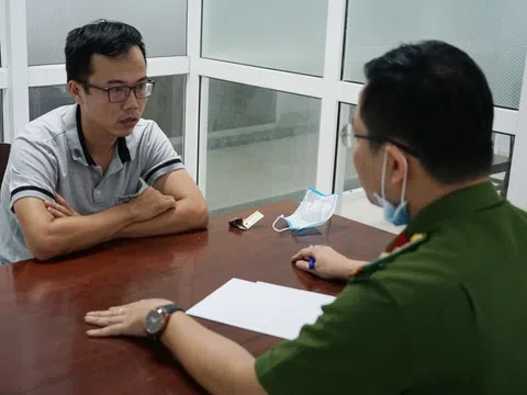 2 thương nhân nước ngoài bị nhân viên một hãng hàng không chiếm đoạt tài sản