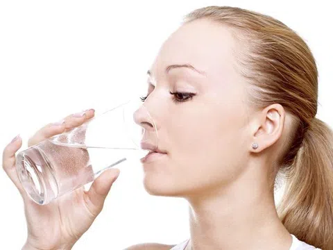 Nước ion kiềm là gì? Uống nước ion kiềm có tốt không?