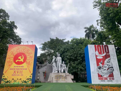 Trang hoàng kỷ niệm 1010 năm Thăng Long-Hà Nội