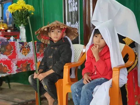 Chìm tàu Vietship: Nỗi đau bão tố