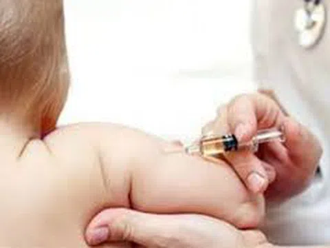 Làm rõ nguyên nhân trẻ tử vong sau khi tiêm vaccine