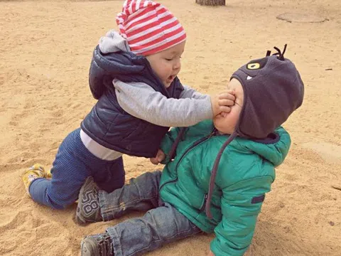 Đối phó với hành vi chưa tốt của trẻ thật đơn giản