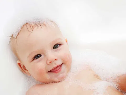 Chăm sóc da cho trẻ mùa hanh khô