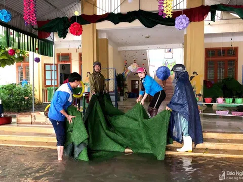 18 địa phương ở Nghệ An cho học sinh nghỉ học, nhiều trường bị thiệt hại do mưa lũ