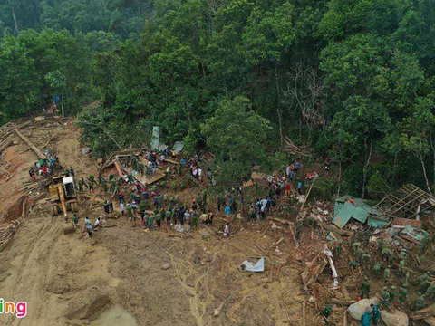 Thủ tướng: Phải làm gấp đôi, gấp ba để bù đắp tổn thất của miền Trung