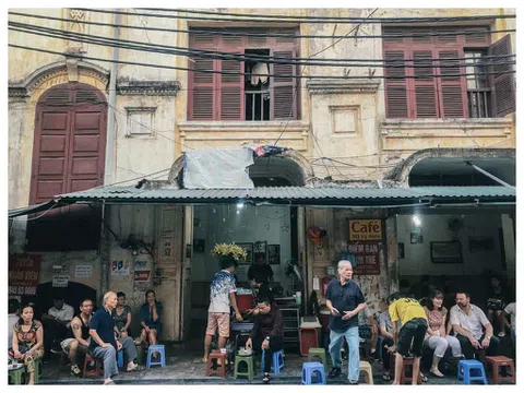Cà phê phố - Nét bình dị của người Hà Nội