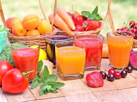Uống nước ép hoa quả đúng cách để hấp thụ dinh dưỡng tối ưu