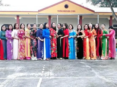 10 ngàn bộ áo dài tặng các cô giáo vùng lũ miền Trung, ấm lòng ngày 20/11