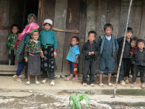 Xẻ dọc non cao… đi dạy học