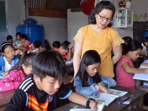 Trăn trở của cô giáo duy trì lớp học tình thương hơn 20 năm ở Cà Mau