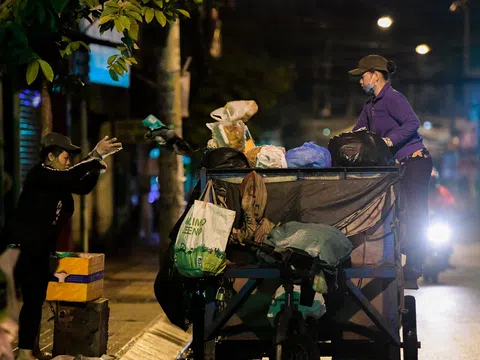 Gia đình 3 thế hệ sống bằng nghề nhặt rác