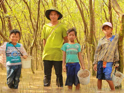 Xóm phiêu bạt nghĩa tình