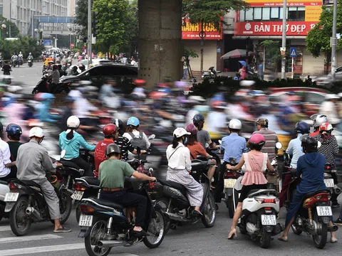 7 triệu xe cộ tràn ra đường và 33 điểm đen ùn tắc