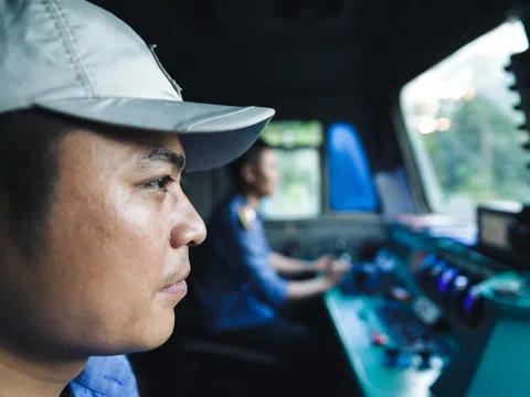 Hành trình nhọc nhằn của người lái tàu hỏa