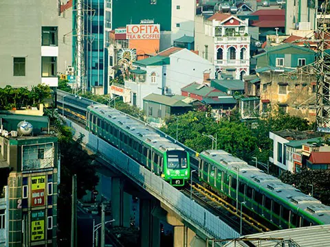 Tàu Cát Linh - Hà Đông chạy liên tục trước ngày vận hành thử toàn bộ hệ thống