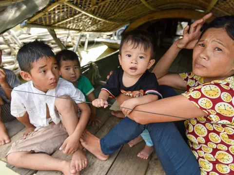 Xóm thất học giữa lòng phố thị