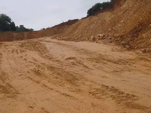 Tiến Xuân (Thạch Thất - Hà Nội): Cần quản lý chặt việc khai thác, san gạt đất đồi làm ản hưởng đến môi trường sống của người dân