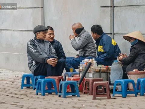 Không khí lạnh đặc biệt tràn về, nền nhiệt giảm gần 10 độ, người Hà Nội xuýt xoa