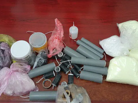 Báo động: Giới trẻ đua nhau làm pháo chơi tết, bất chấp tính mạng