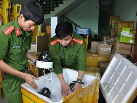 Đà Nẵng: Tạm giữ gần 200 thùng chứa bài, thẻ chip phục vụ sòng bài